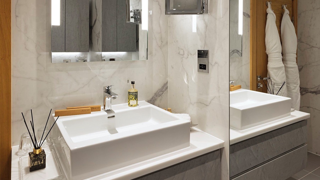 Photo of Others in Tower Hill