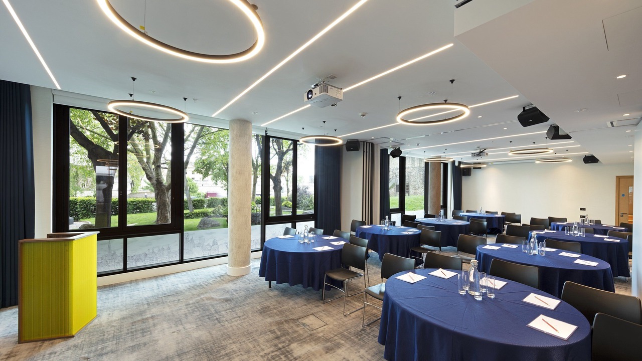 Photo of Others in Tower Hill