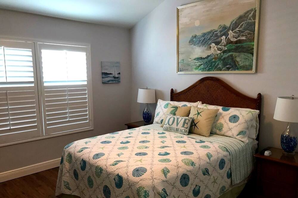 Photo of Bedroom in Rockport