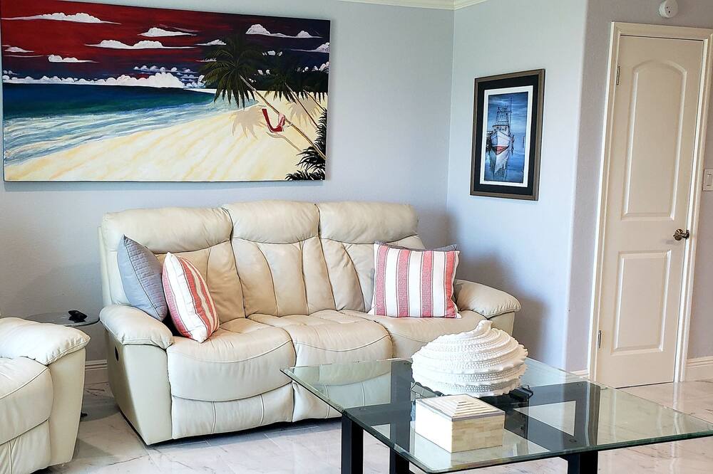 Photo of Livingroom in Rockport