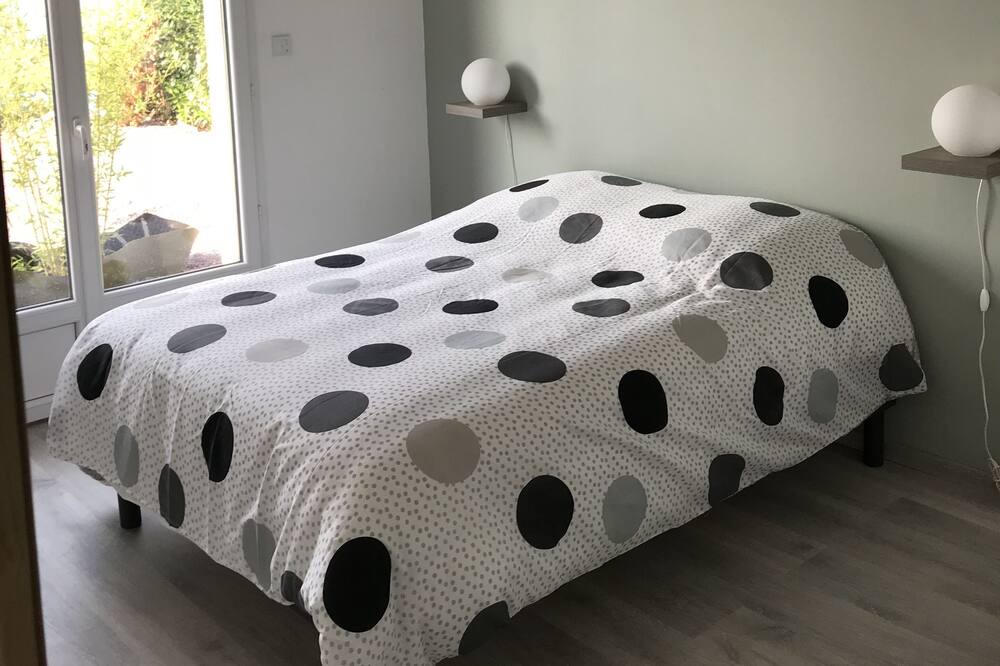 Photo of Bedroom in Ablon