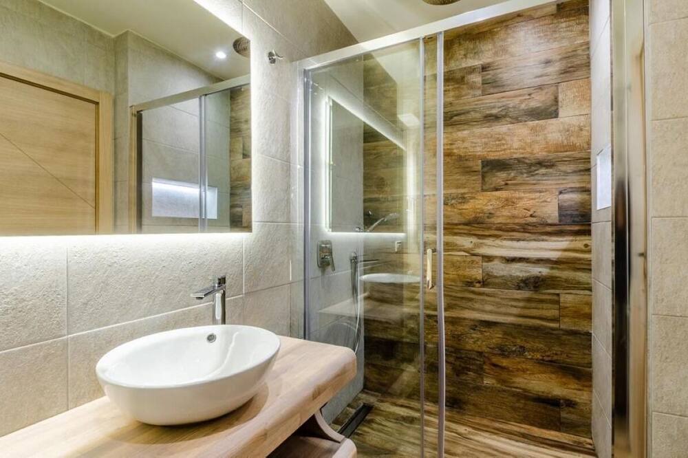 Photo of Bathroom in Cove Tri Zala (Zrnovo)