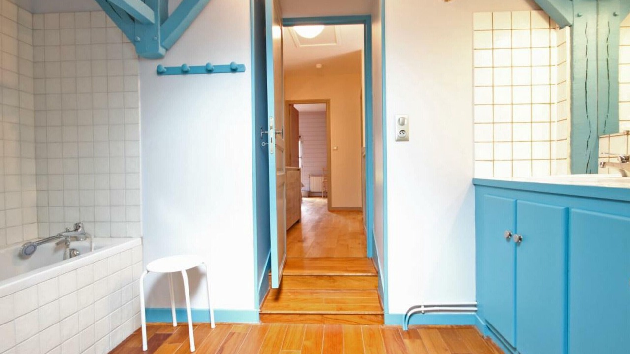 Photo of Bathroom in Cerise