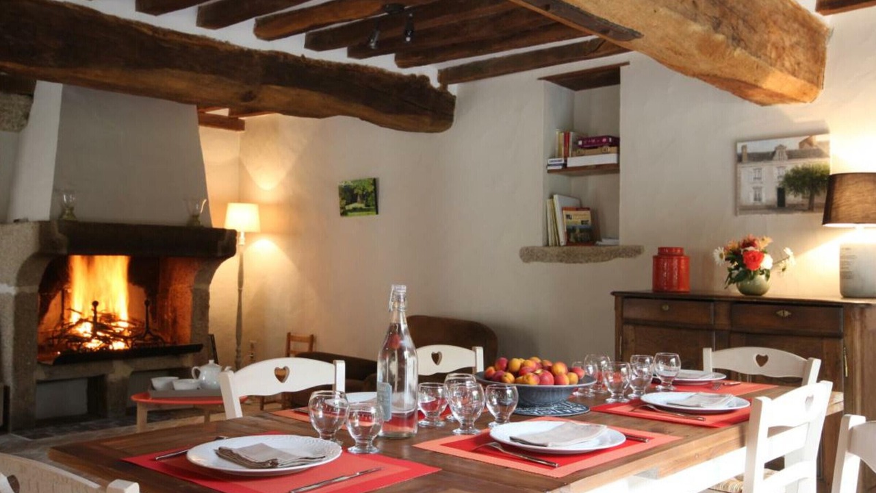 Photo of Others in Cerise