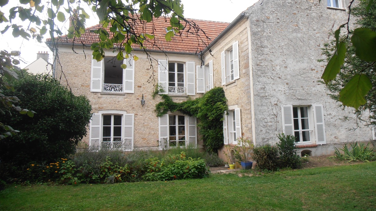 Photo of Outdoor in Saints