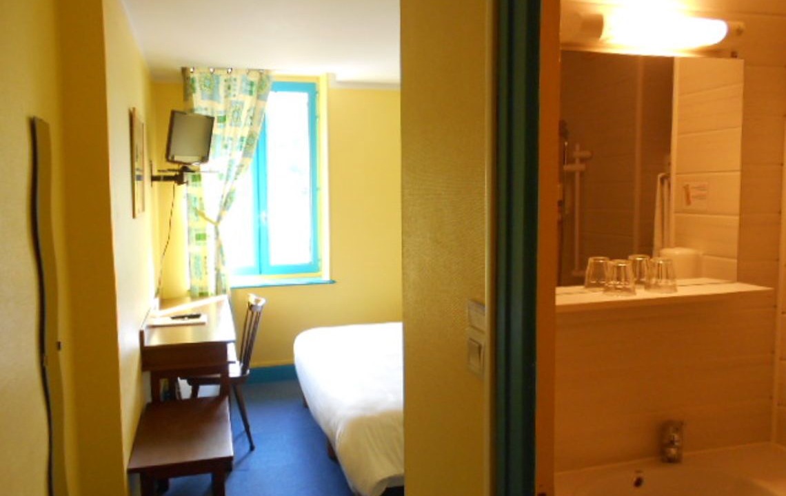 Photo of Bedroom in La Tour-du-Pin