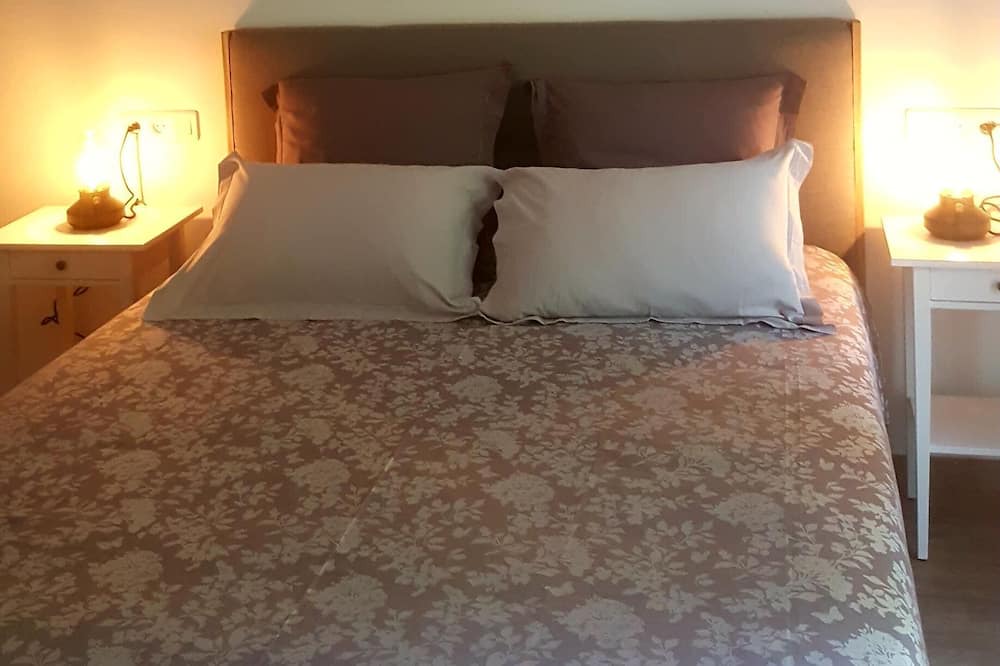 Photo of Bedroom in Parcay-sur-Vienne