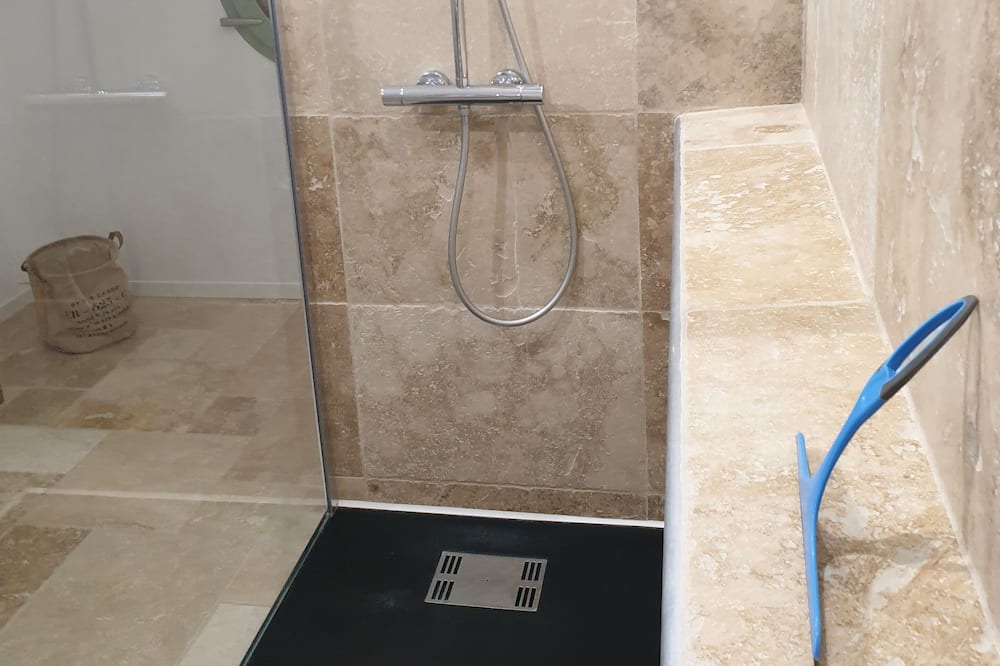 Photo of Bathroom in Parcay-sur-Vienne