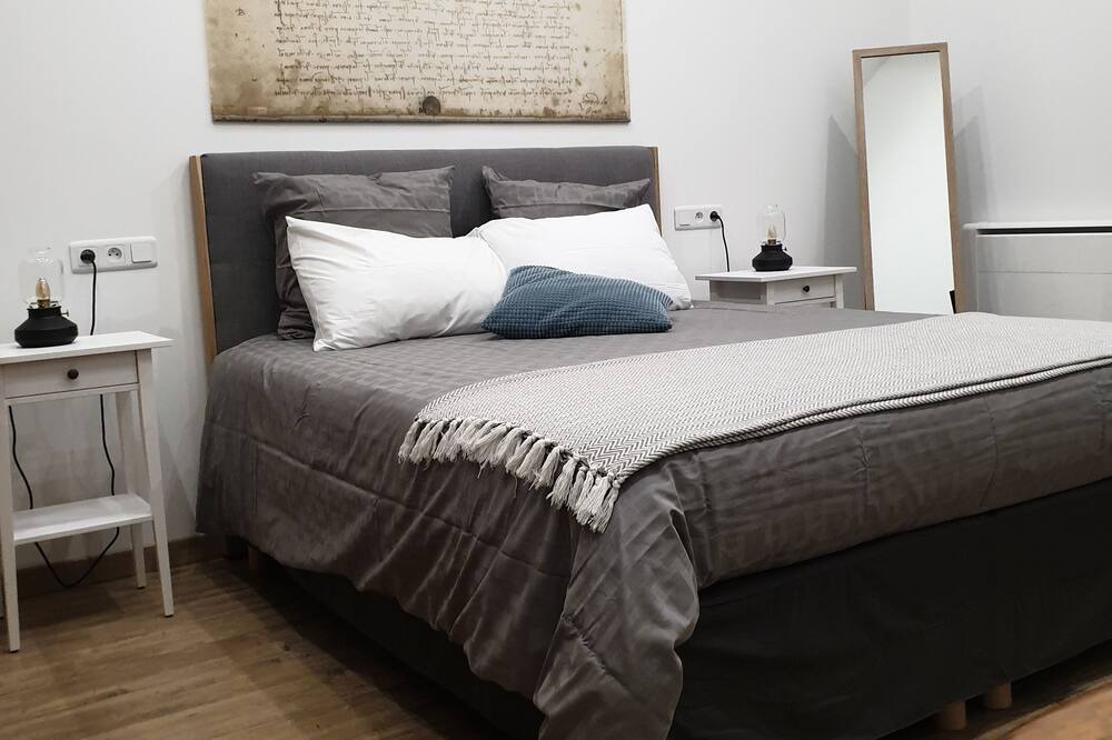 Photo of Bedroom in Parcay-sur-Vienne