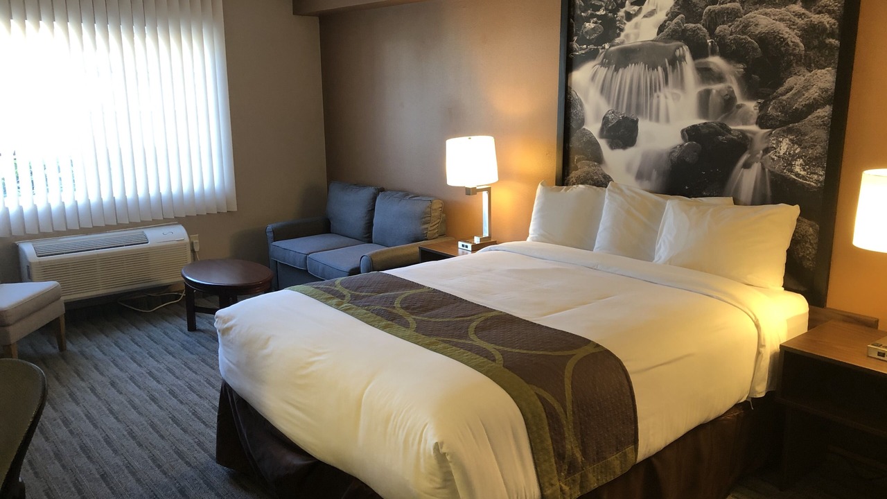 Photo of Bedroom in Lynnwood