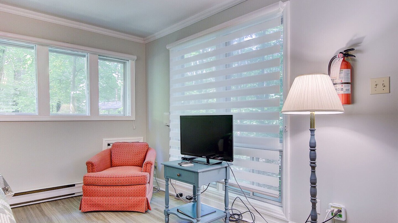 Photo of Livingroom in Jacksons Point