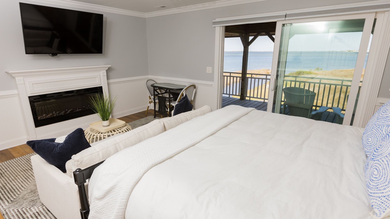 Photo of Bedroom in Manteo