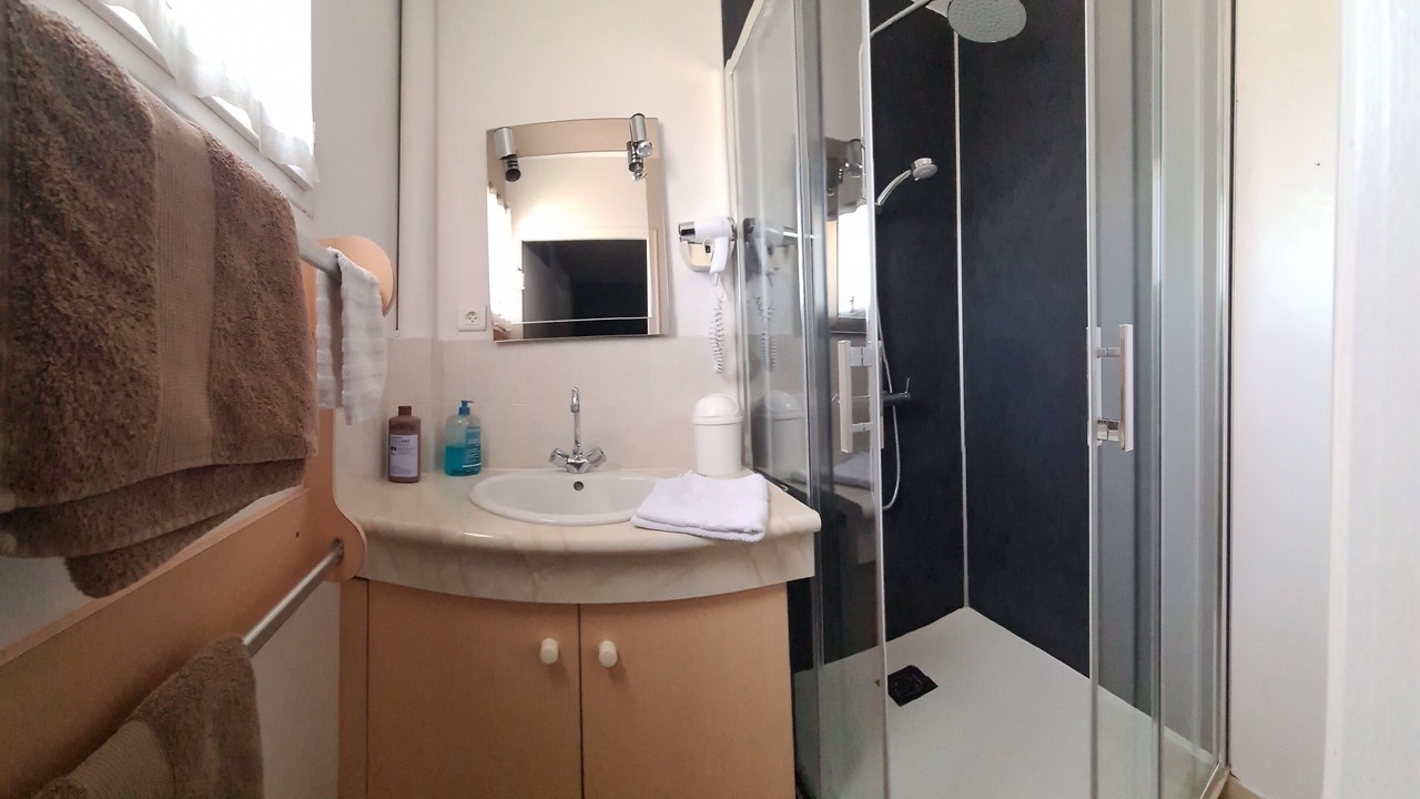 Photo of Bathroom in Remoncourt