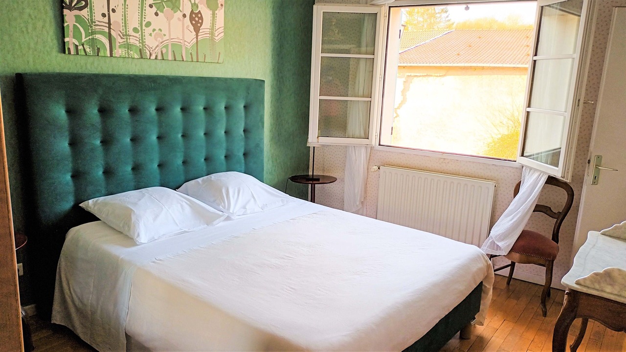 Photo of Bedroom in Remoncourt