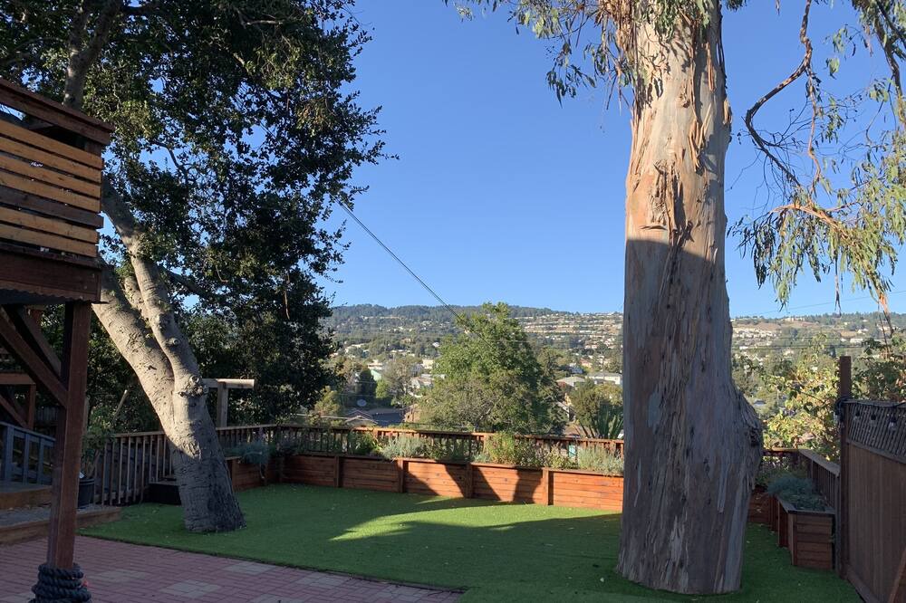 Photo of Outdoor in Redwood Heights