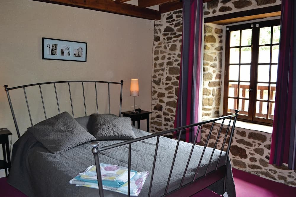 Photo of Others in Taden