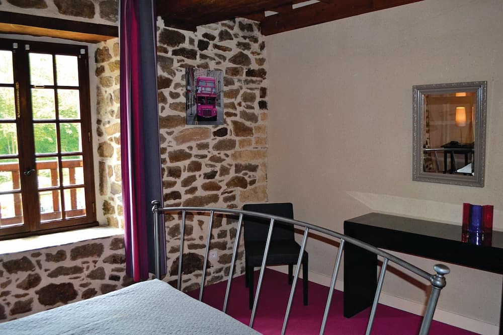 Photo of Others in Taden