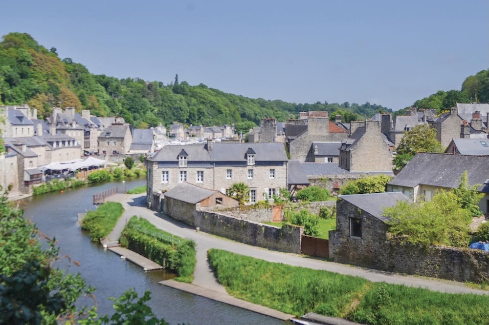 Photo of Others in Taden