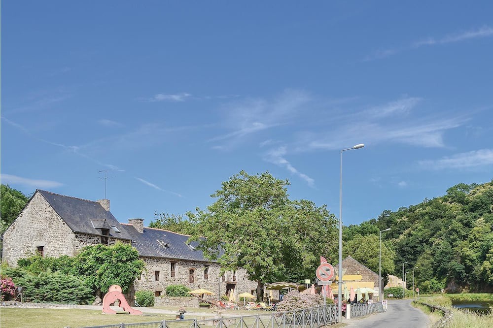 Photo of Others in Taden