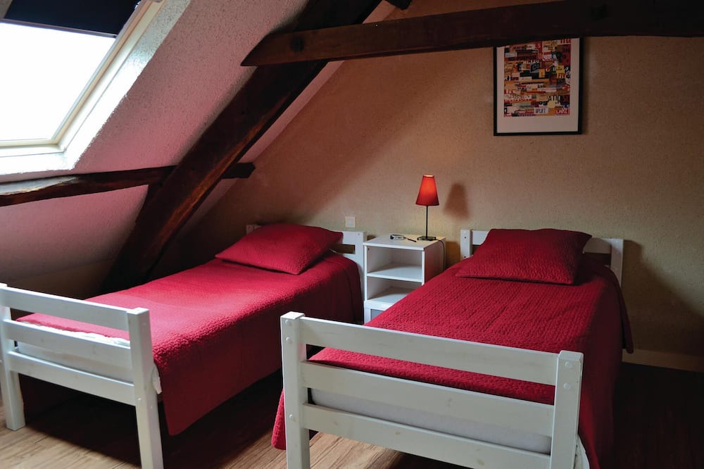 Photo of Others in Taden