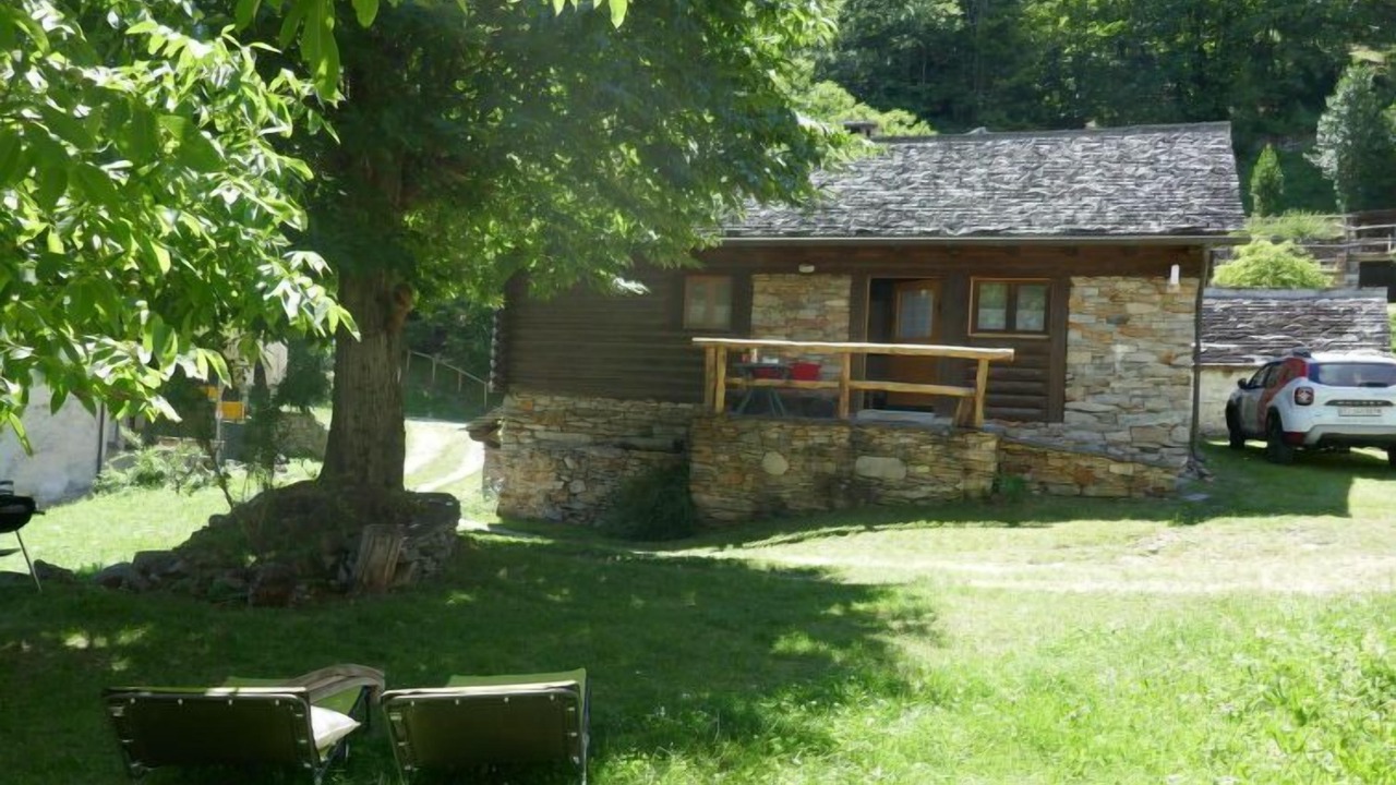 Photo of Outdoor in Semione