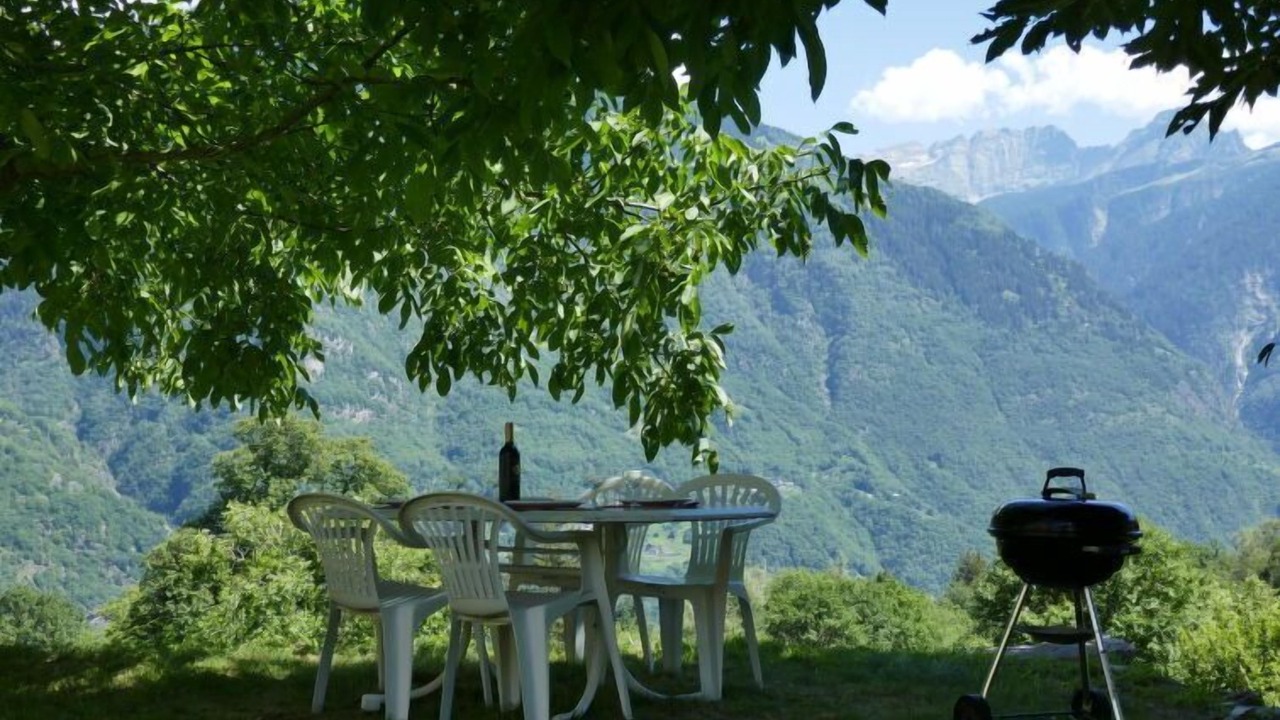 Photo of Outdoor in Semione