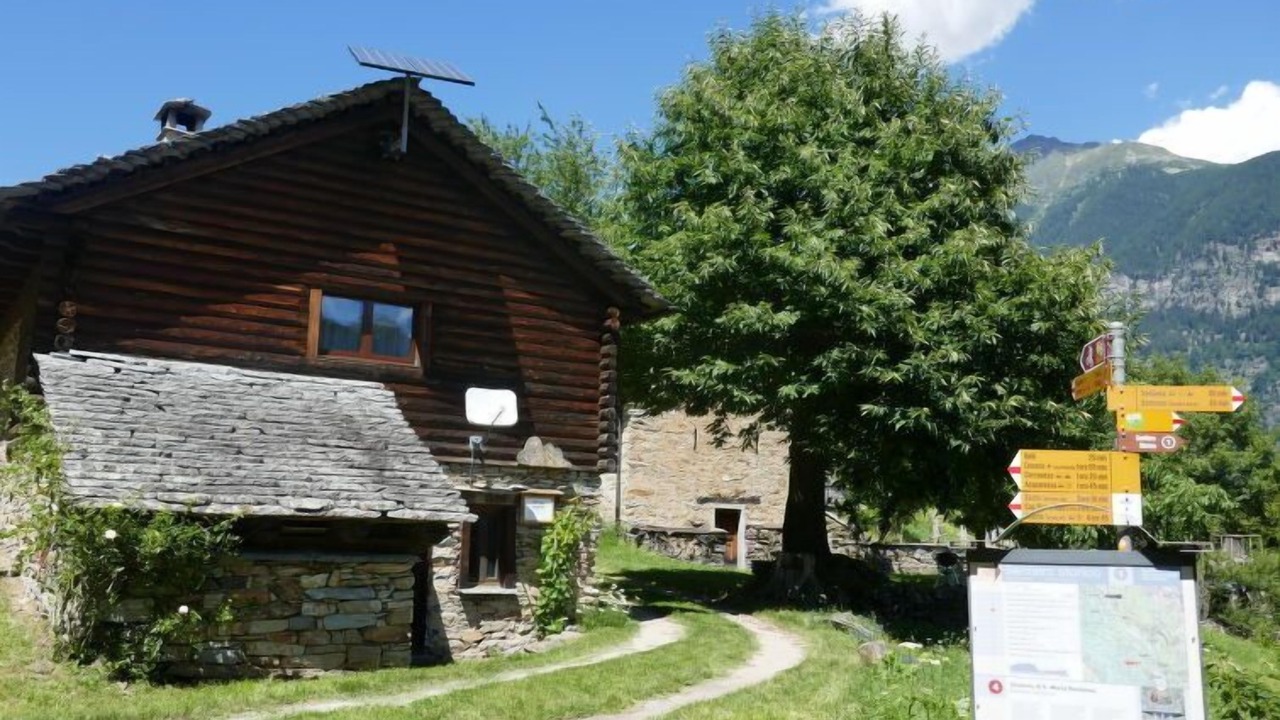 Photo of Outdoor in Semione