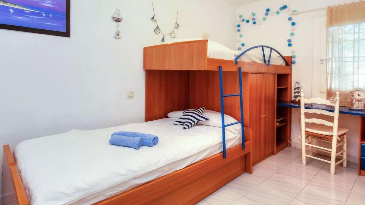 Photo of Bedroom in Pals