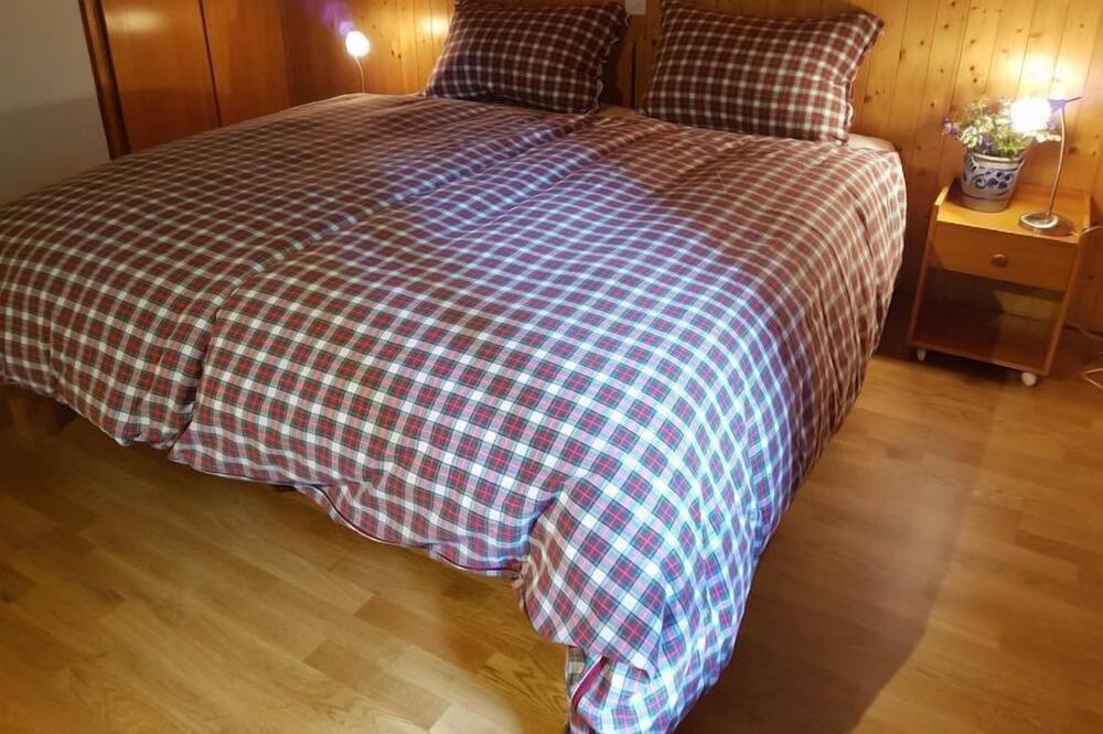 Photo of Bedroom in Saanenmoeser