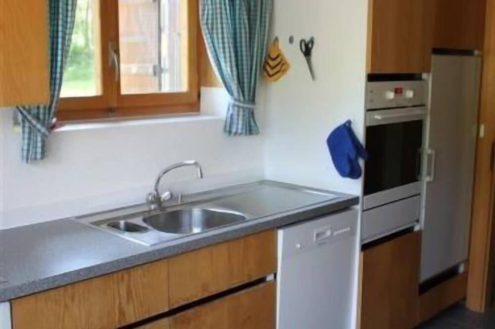 Photo of Kitchen in Saanenmoeser