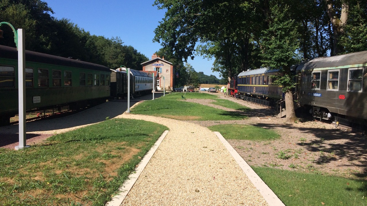 Photo of Bedroom in Dracy-Saint-Loup