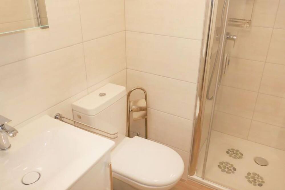 Photo of Bathroom in Saint-Pierre-de-Clages