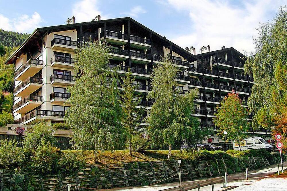 Photo of Outdoor in Saint-Pierre-de-Clages