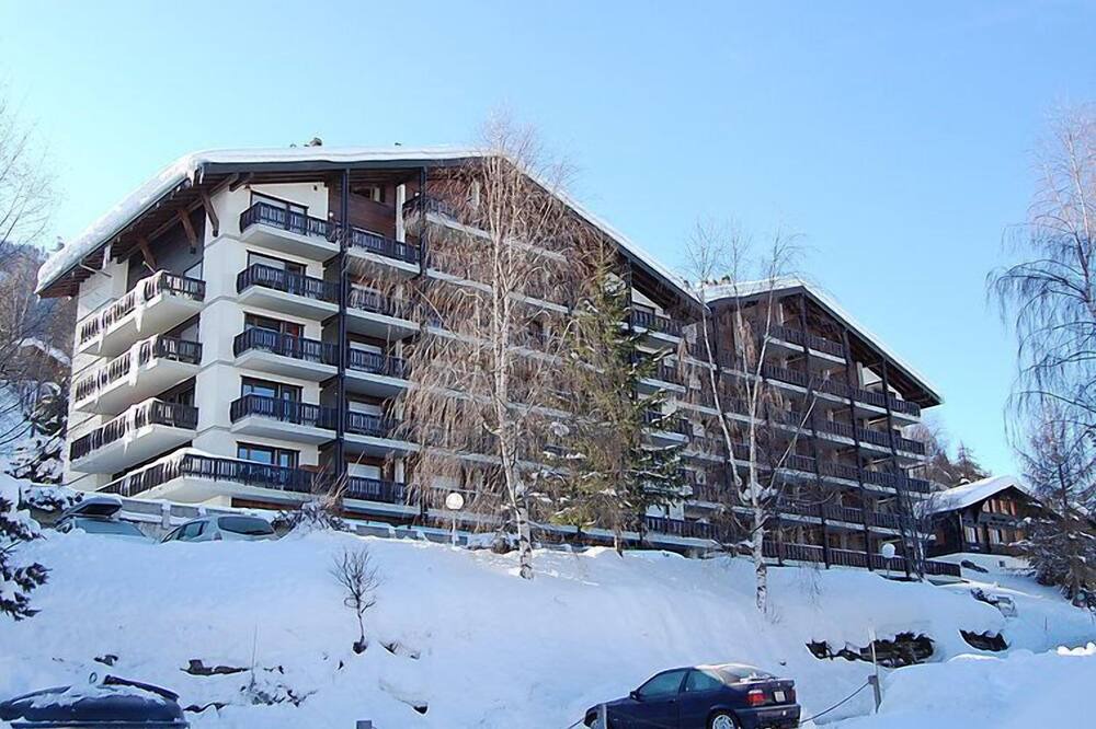 Photo of Outdoor in Saint-Pierre-de-Clages