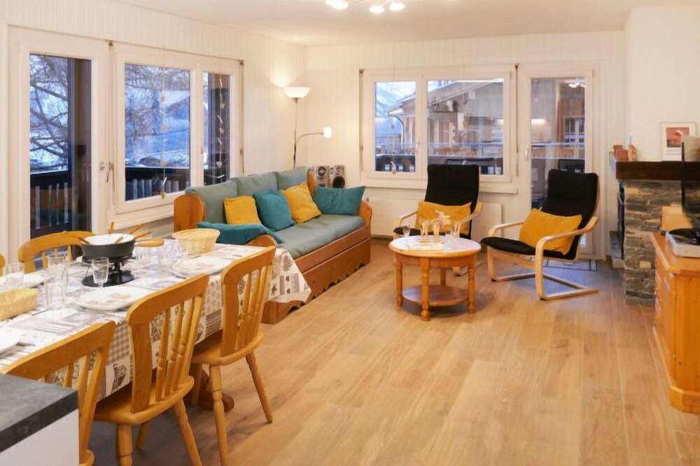 Photo of Livingroom in Saint-Pierre-de-Clages