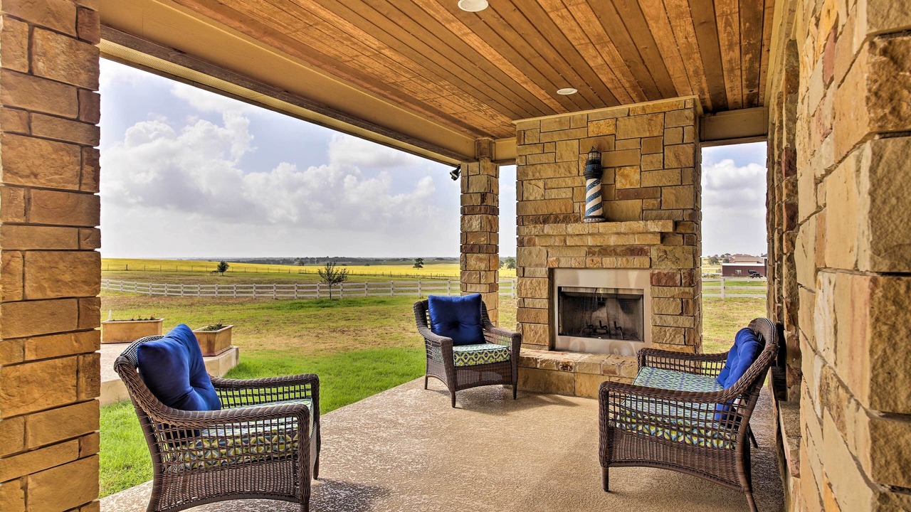 Photo of Patio Balcony in Sutherland Springs