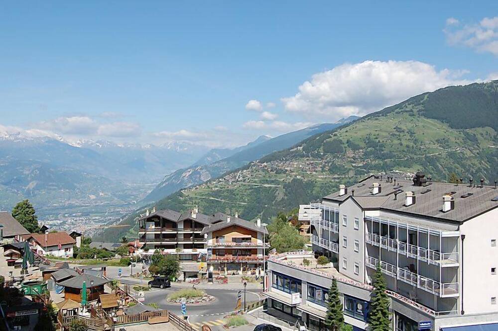 Photo of Outdoor in Saint-Pierre-de-Clages
