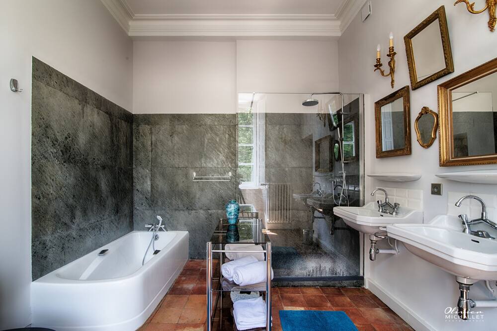 Photo of Bathroom in Saint-Jean-du-Gard