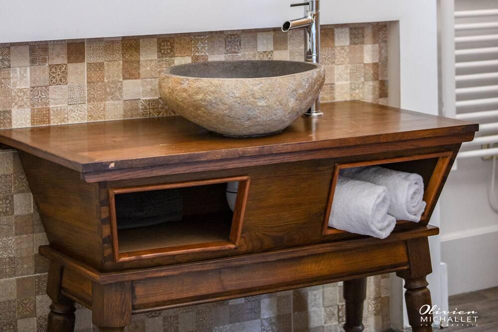Photo of Bathroom in Saint-Jean-du-Gard