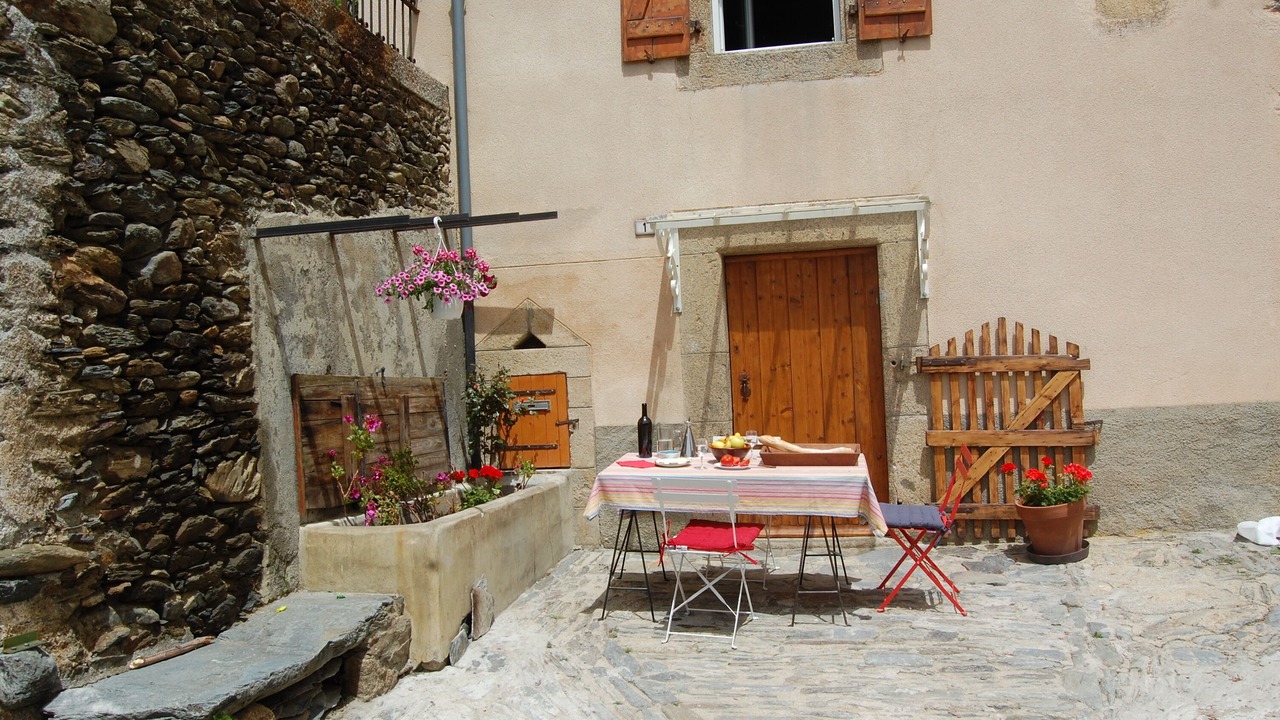 Photo of Outdoor in Err