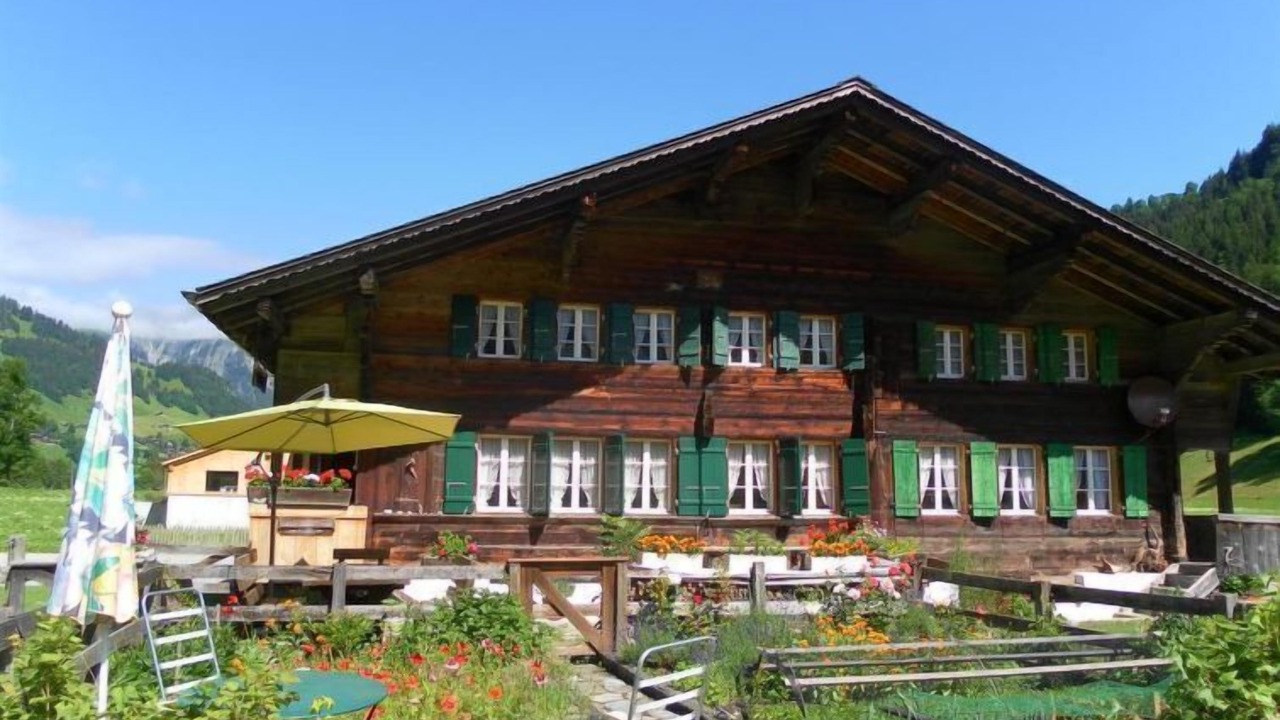 Photo of Buildings in Lenk