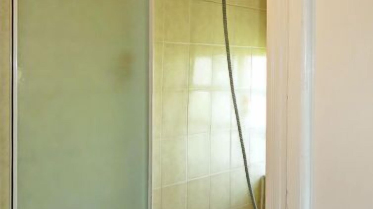 Photo of Bathroom in Tredrez-Locquemeau