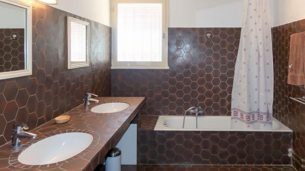 Photo of Bathroom in Puyvert