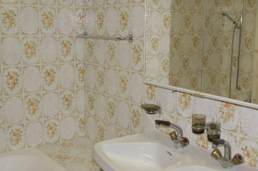 Photo of Bathroom in Parpan