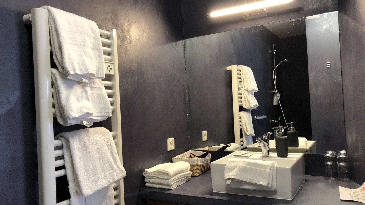 Photo of Bathroom in Arjuzanx