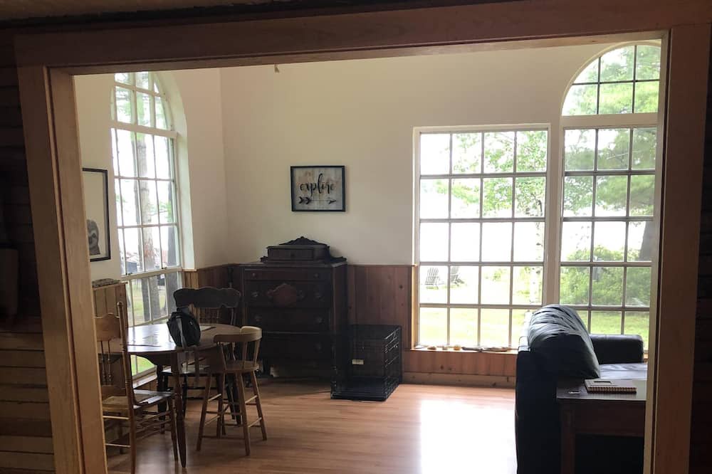 Photo of Livingroom in Wellesley Island