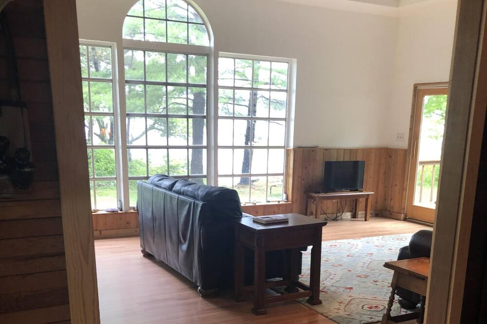 Photo of Bedroom in Wellesley Island