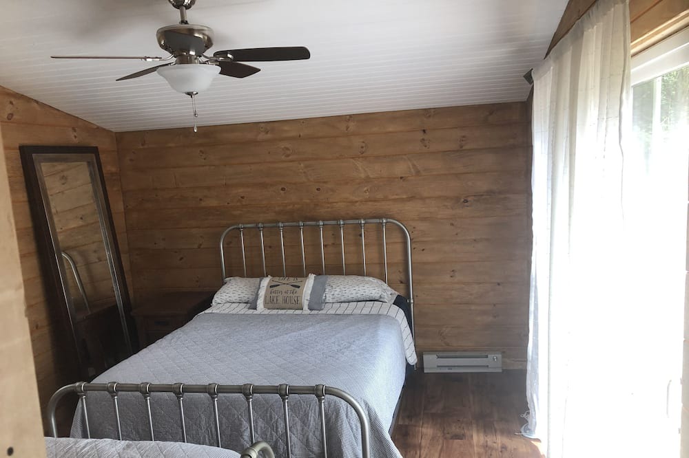 Photo of Bedroom in Wellesley Island