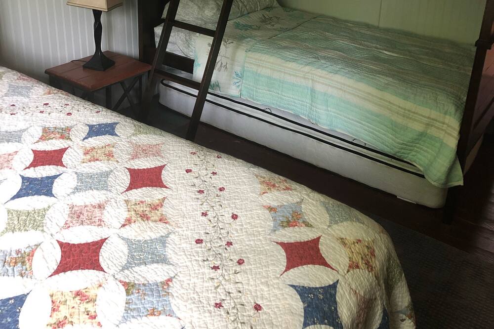 Photo of Bedroom in Wellesley Island
