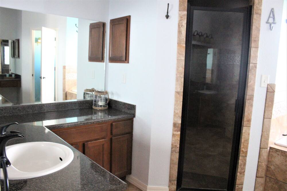 Photo of Bathroom in Biggs Field